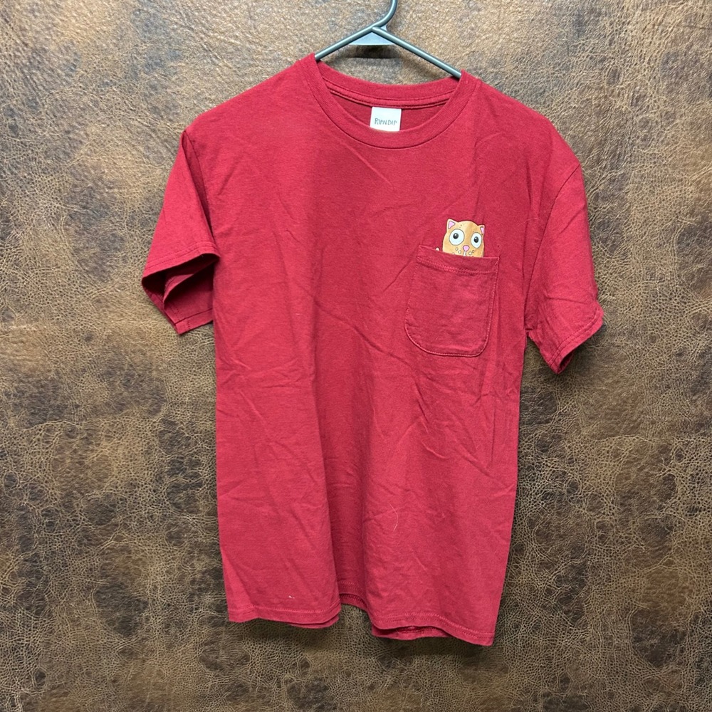 RipNDip Medium Unisex Mens Pocket Red Shirt Gingerbread Cat Limited Edition